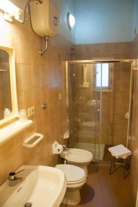 皮诺洛坎达伊尔酒店的一间浴室