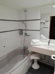 布兰科酒店的一间浴室