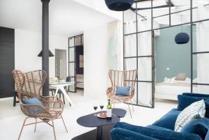 Design Loft near Montmartre的休息区