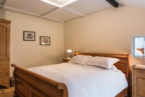 Luxury 3 Bed flat in the centre of Woodstock客房内的一张或多张床位