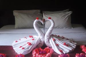 库塔苏里斯精品酒店的两只白天鹅在床上造心形