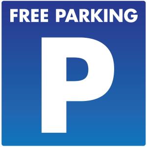 卡马雷纳德拉谢拉SKI & NATURE JAVALAMBRE的上面有字眼的蓝色标志,上面有免费停车位