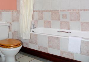 OYO Craigadam Hotel的一间浴室