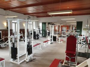 奥本罗酒店的健身中心和/或健身设施