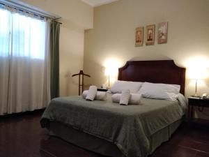 埃尔南达里亚酒店客房内的一张或多张床位