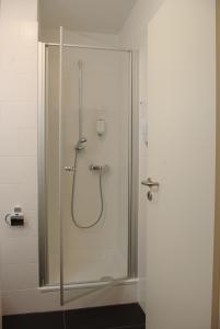 甘尼安和臣伯格酒店的一间浴室