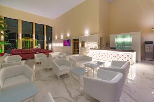 普里莫尔斯科Hotel Perla Beach Luxury - All Inclusive & Free Beach Access的相册照片