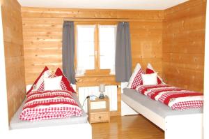 Sertig Ferienwohnung客房内的一张或多张床位