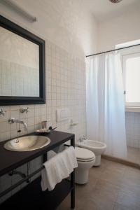 马赛利亚蒙特劳洛酒店的一间浴室