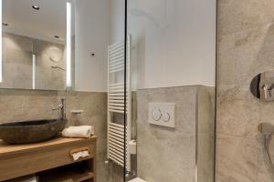 马格达莱纳公寓式酒店的一间浴室