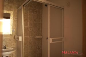 Hostal Malania的一间浴室