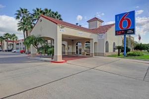 爱丁堡Motel 6-Edinburg, TX的相册照片