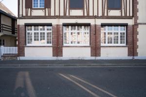 卡布尔Elégant appartement en plein coeur de Cabourg - Les locations de Proust的相册照片