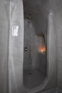 弗吉尼亚洞穴别墅的一间浴室