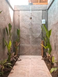 Bermuda Triangle Bungalows的一间浴室