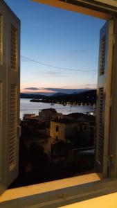 波罗斯Aquarella · Dreamy view apartment in centre of Poros的相册照片