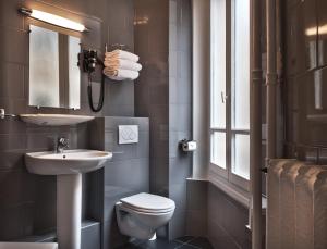 巴黎法兰西酒店的一间浴室