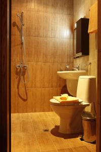 丁科瓦库什塔家庭酒店的一间浴室