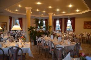 莱因斯韦勒山庄酒店及餐厅的相册照片