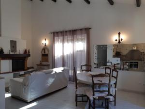 BelcodèneVILLA LA LICORNE Piscine privée, Jacuzzi, Massages, Tennis, Golf à 11km的相册照片