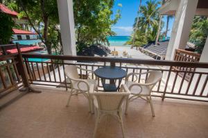 
Sur Beach Resort Boracay的阳台或露台
