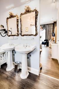 Boutique Hotel De Castillion - Small elegant family hotel的一间浴室