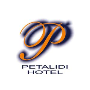 Skala MistegnonPetalidi的橙色和蓝色的酒店标志