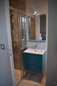 Hotel Puy De Dôme的一间浴室