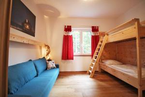 Alpengasthof Krische客房内的一张或多张双层床