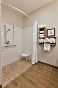GrandStay Hotel & Suites的一间浴室