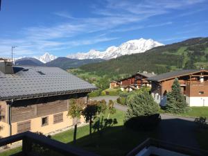 代米考迪亚Appartement cosy et chaleureux à Megève avec vue sur le Mont Blanc的相册照片