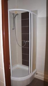 罗霍姆瓦尼住宅区酒店的一间浴室