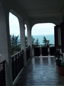 马钦加里Guest House TeNi的海景阳台