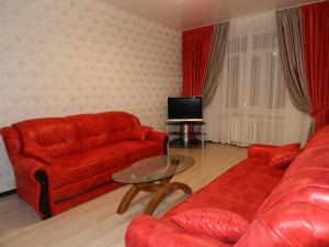 3-room Luxury Apartment 100m2 on Sobornyi Avenue 193, by GrandHome的休息区
