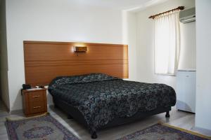 宝马里酒店客房内的一张或多张床位
