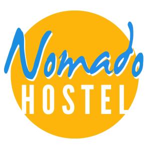 瓦尔纳Nomado Hostel的文字虚拟医院医院的标志