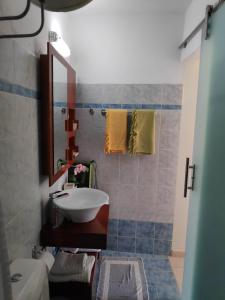 罗曼扎别墅酒店的一间浴室