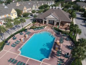 Kissimmee 3bed Villa Near Disney内部或周边泳池景观