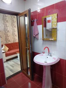 Tubram S Ailəvi Qonaq Evi的一间浴室