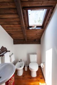 Chalet Pico das Pedras的一间浴室