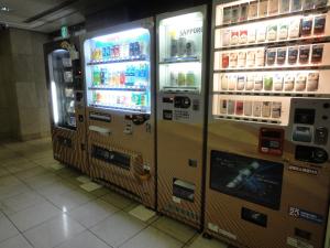 酒店内部或周边的超市或其他商店