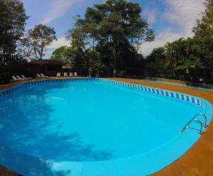 La Cautiva Iguazú Hotel内部或周边的泳池
