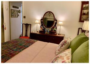 The Suite at Solway View客房内的一张或多张床位