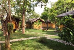 锡吉里亚Sat Nam Village Eco-Hotel的相册照片