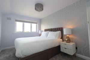 邓弗姆林Dunfermline - Luxury 3 bedroom 2 bathroom detached house with garden的相册照片