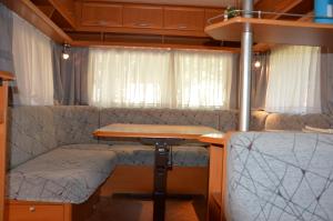 Camping Du Parc客房内的一张或多张双层床