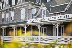 新肖雷汉姆Block Island Beach House的街上的黑岛海滨别墅