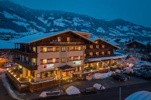 冬天的Hotel Standlhof Zillertal