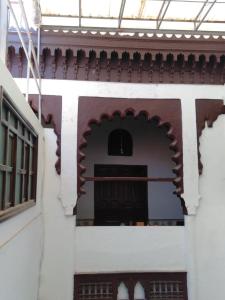 拉巴特Dar Tsouli的建筑外景,带拱门