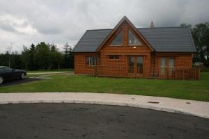 DrumcouraDrumcoura Lake Resort, Pet Friendly, Wifi, SKY TV, 4 Bedrooms, 2 reception rooms的相册照片